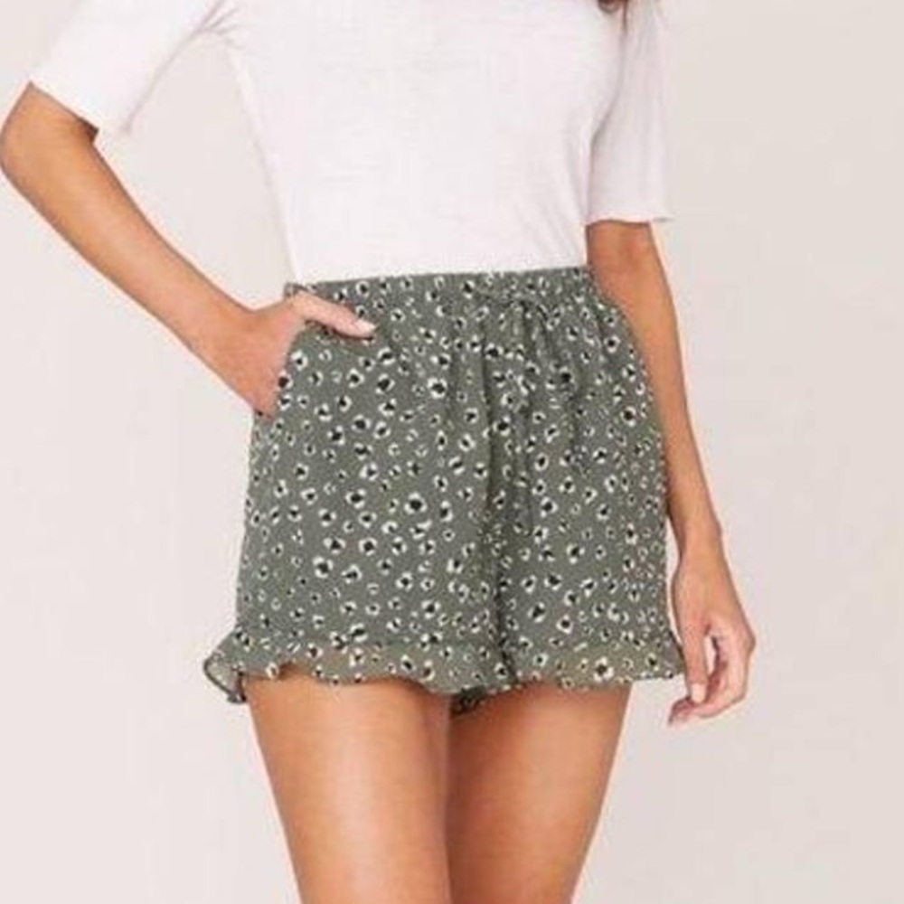 NWT Jack by BB Dakota Jungle Cat Shorts in Sage Size S